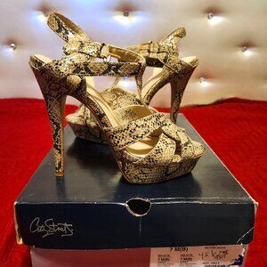Women's size 7 Snakeskin Platform Heeled Sandals